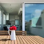 Phaedrus Living Seaside Flat Lighthouse 63 *