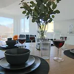 Phaedrus Living Seaside Flat Lighthouse 63 公寓 *
