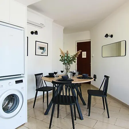 Phaedrus Living Seaside Flat Lighthouse 63 Пафос