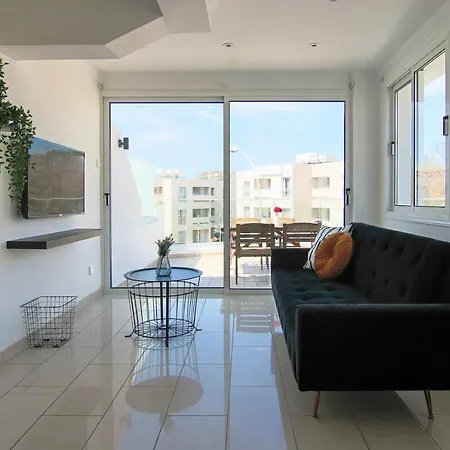 Phaedrus Living: Seaside Modern Flat Lighthouse 63 Apartamento