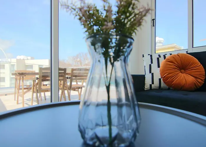 Phaedrus Living Seaside Flat Lighthouse 63 Апартаменты Пафос