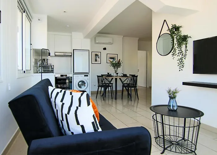 Phaedrus Living Seaside Flat Lighthouse 63 Апартаменты *