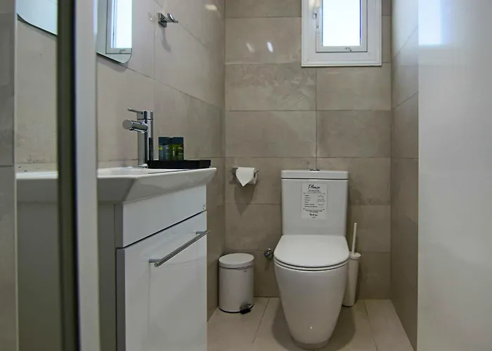 Phaedrus Living Seaside Flat Lighthouse 63 * Pafos