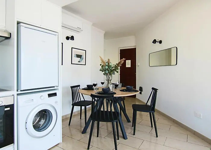 Phaedrus Living Seaside Flat Lighthouse 63 Paphos